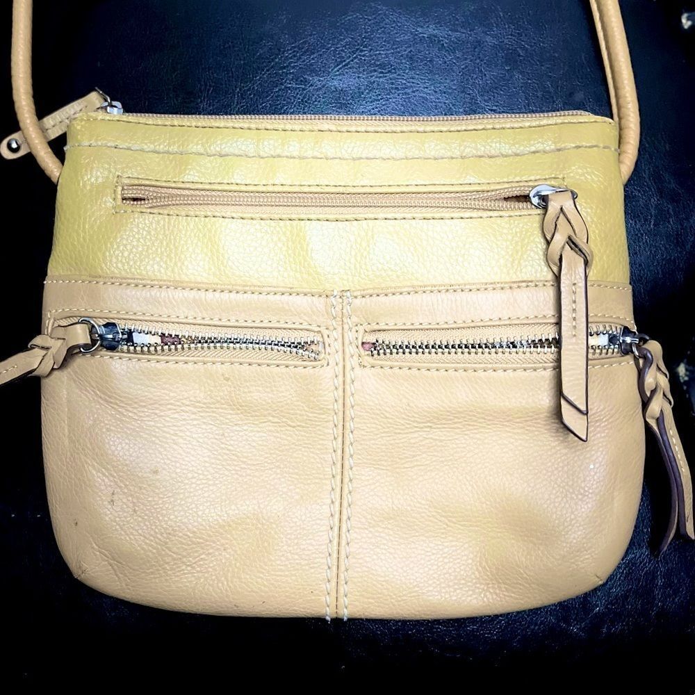 Tignanello Tan Bag Brown Crossbody Small Purse Leather Pebbled With Pockets EUC‍ - Picture 3 of 9